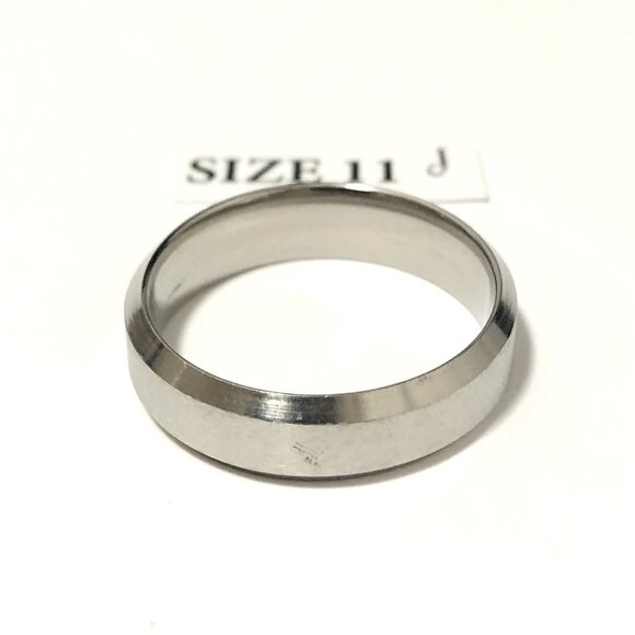 Silver Tone Ring, Size 11 - Picture 2 of 4